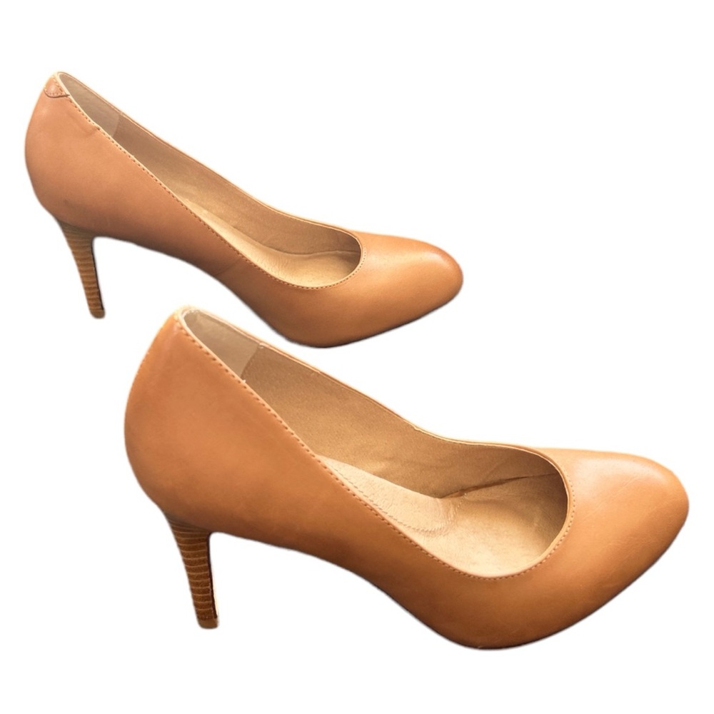 Beautiful Lands’ End Heels
